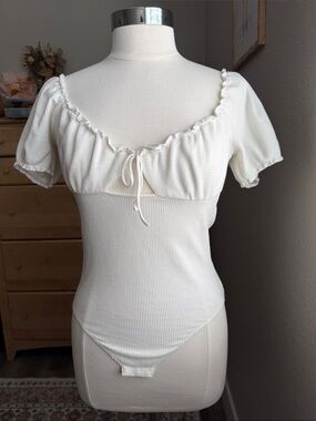 Topshop Ivory Textured Short Sleeve Bodysuit